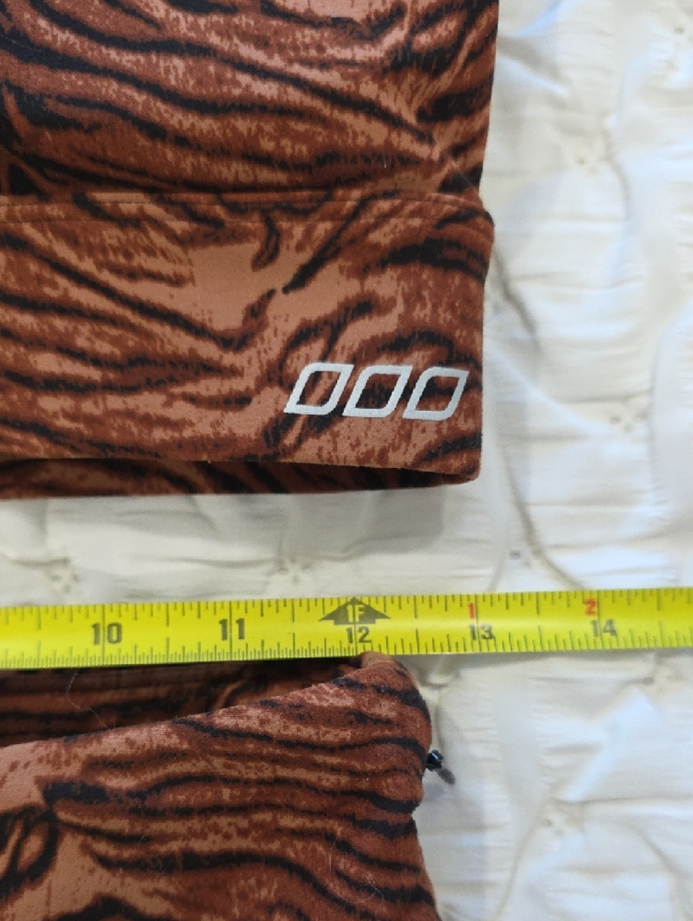 Lorna Jane Brown Tiger-Print Sports Bra & Leggings - Picture 4 of 11
